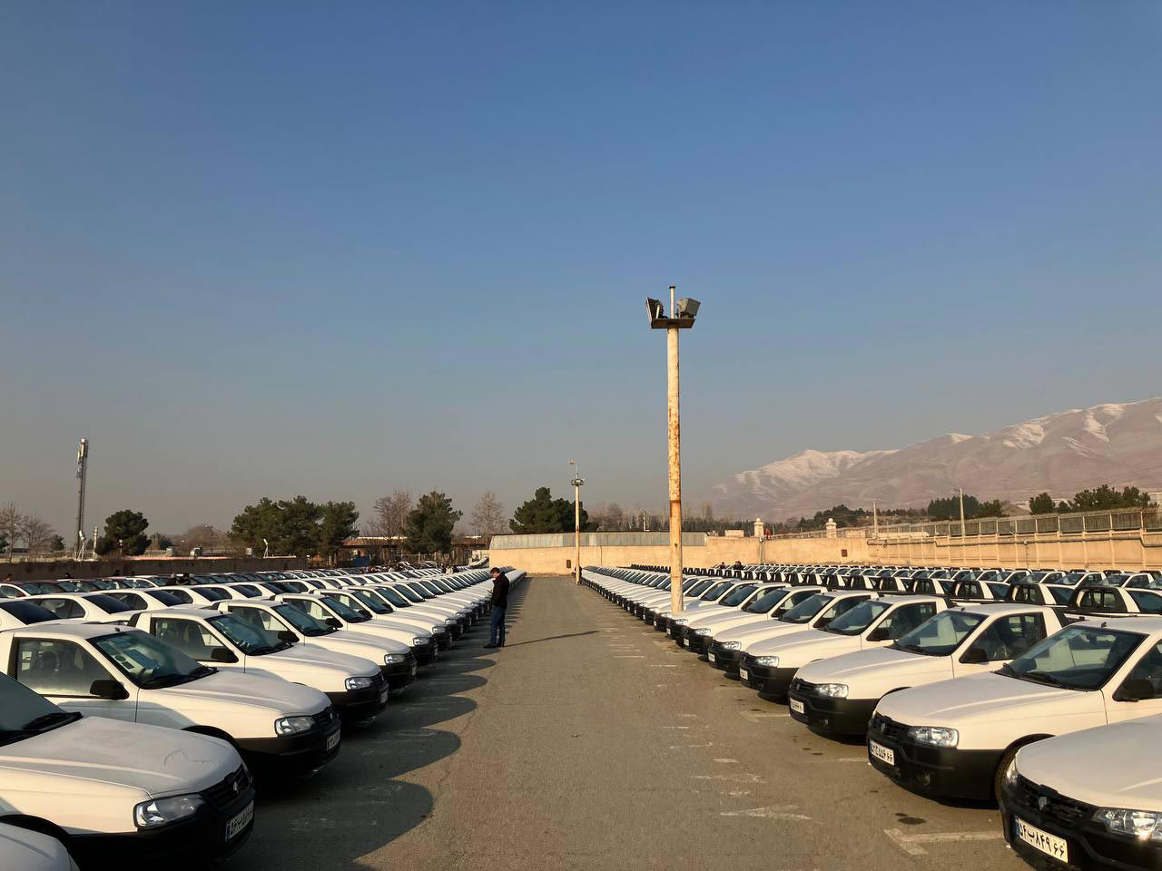 رنو تندر 90 صفر کیلومتر در مزایده ایران خودرو
